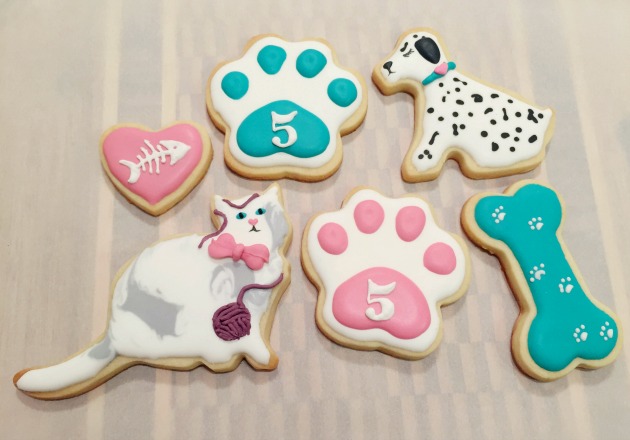 dog and cat cookies