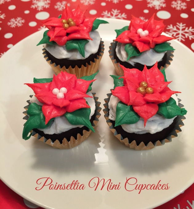 Mini Poinsettia Cupcakes for Christmas