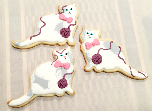 Cats with Yarn Cookies